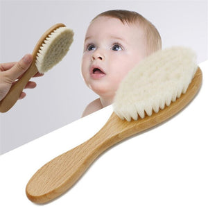 How to Choose the Right Hairbrush for Your Baby
